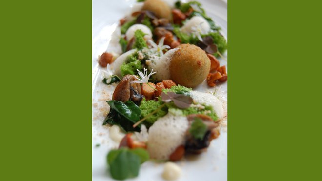 Revu et corrigé par le chef Arnaud Faye, l'escargot de Bourgogne sort de sa coquille.