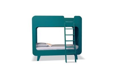 Pratique et design, des lits superposés disponibles en 6 coloris, échelle à droite ou à gauche. En bois de hêtre et MDF issu de forêt éco-gérées. Peints à la main, fabrication européenne. 1336 €. Lits superposés Pile ou Face. Laurette.