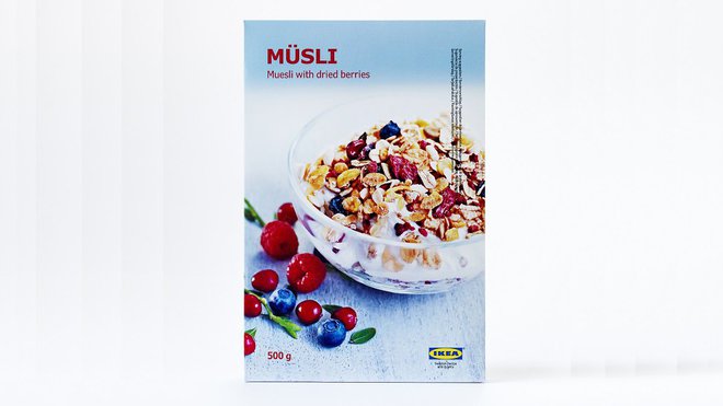 Un müesli composé de graines d’avoine, de blé, de courge, de flocons de maïs, d’airelles, de myrtilles, de framboises… 3,50 € le paquet de 500 g. Müsli.