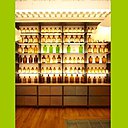 Le musée du parfum Fragonard regroupe 300 objets d'art et plus de 400 étiquettes anciennes.