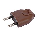 Visser l'autre extrémité du câble à la prise électrique. Visser l'autre extrémité du câble à la prise électrique.