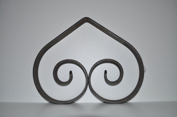 Modèle 4 de ferronnerie.