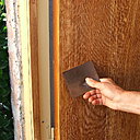 Etape 10 : Les planches simplement toilées seront peignées avec le peigne à faux bois.