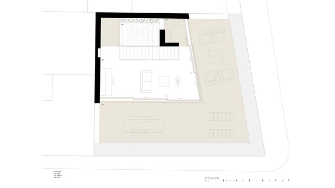 Au dernier niveau, se trouvent un petit studio et une grande terrasse. Au dernier niveau, se trouvent un petit studio et une grande terrasse.