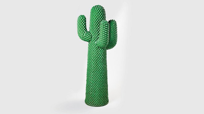 Icone du design italien du début des années 1970, ce cactus est un porte-manteau en mousse polyuréthane qui marie fonctionnalisme et ludisme. Création Guido Drocco et Franco Mello, édité par Gufram.