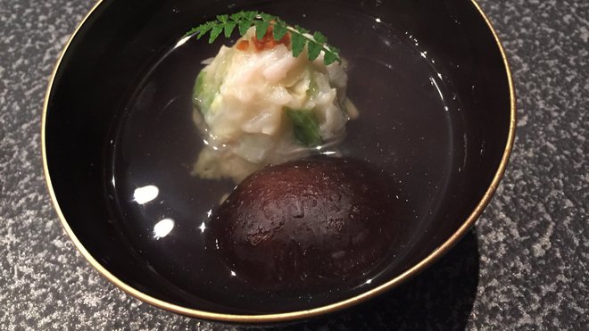 La pureté du bouillon, le Dashi, grand art de la cuisine japonaise. La pureté du bouillon, le Dashi, grand art de la cuisine japonaise.