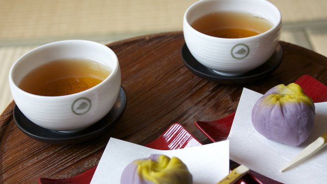 Le thé s'accompagne toujours de ces pâtisseries typiques.