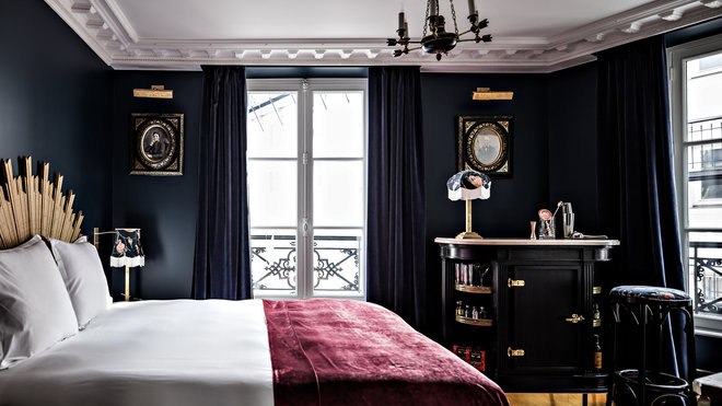 Les velours d'éditeur et textiles riches donnent un aspect cosy aux 18 chambres, toutes différentes. Les velours d'éditeur et textiles riches donnent un aspect cosy aux 18 chambres, toutes différentes.