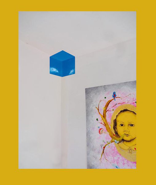 Les petits coins de ciel bleu existent en deux formats : standard (13 cm * 13 cm) ou XL (17 cm * 17 cm). Ils représentent de nombreux ciels (bleus) partout dans le monde.
