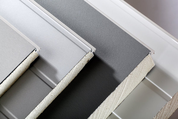 Palette de coloris et de textures recouvert d’une laque haute durabilité en différentes textures.