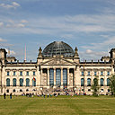 Pour son dernier projet Plan B s’est intéressé au Reichstag, c'est-à-dire le Parlement allemand. Ce choix n’est pas anodin puisque le gouvernement allemand est particulièrement enclin à la protection de l’environnement ; une protection qui est au cœur du projet Plan B.