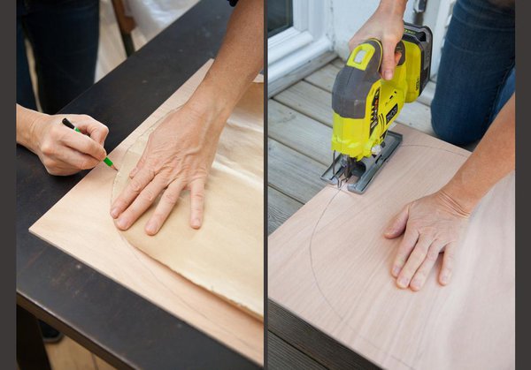 Etape 5 : reportez ensuite l’empreinte sur une planche de bois et découpez celle-ci à la scie sauteuse.