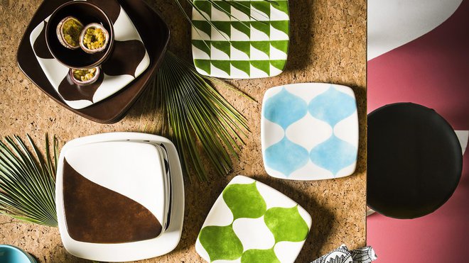 Déclinaison graphique d'assiettes en faïence, à partir de 2,95 €, l’une.