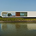 Les façades en DuPont™ Corian® sont parfaitement lisses, et elles vont garder leur aspect neuf et immaculé pendant des années, sans quasiment aucun entretien.