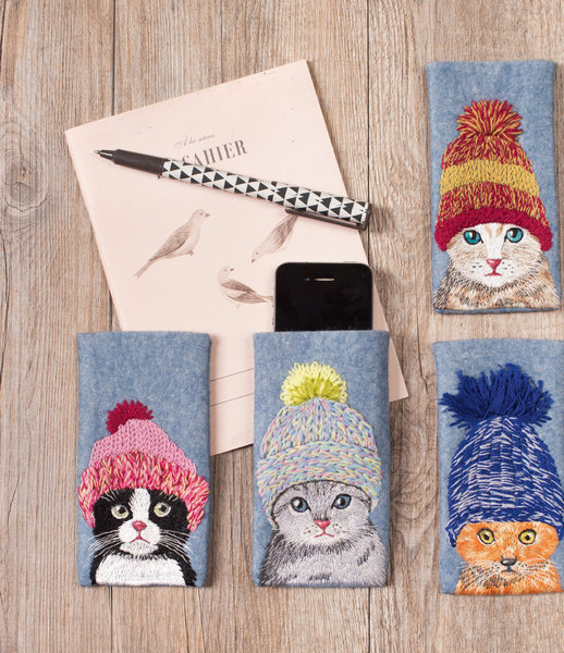 Les chats à broder sur des housses de portable page 70