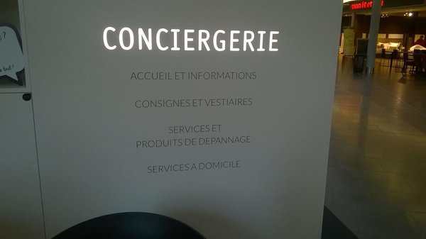 Pour sa conciergerie, Domus s’est associé à To Do Today pour offrir la meilleure offre de services possibles à ses clients. La conciergerie propose une aide et vous accompagne lors de votre visite dans le centre commercial.