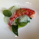 Crevette Carabinero et purée d'ail vert... Une merveille.