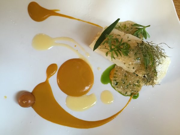 Le cabillaud carotte noisette tapioca à l'orange sanguine.