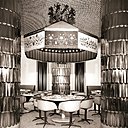 Cuisine comme déco espagnole et parfums d’Amérique latine pour le restaurant La Fonda del Sol, situé à New York City. Création Alexander Girard, 1960.