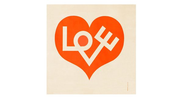 Le logo « love » reste son motif le plus connu. Il est toujours développé sur des mugs, des coussins et des cartes par Vitra. Ici « Love Heart », panneau textile en coton # 3017, création Alexander Girard pour Herman Miller en 1971. Dimensions : 119,3 x 119,3 cm.