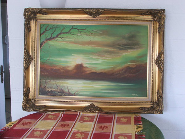 Au départ, une peinture de petite facture sans grand intérêt mis à part le cadre mouluré et doré.