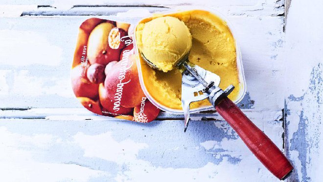 Pour un mariage sublime et gourmand, Picard a associé le meilleur : la très réputée mangue Alphonso d’Inde, petite et très parfumée, s’accorde parfaitement avec la Passiflora Edulis, une variété de fruit de la passion cultivée en Equateur, délicieux et intense en goût !