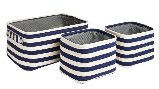 Matelotes. Trois corbeilles à tout faire pour la salle de bain, le salon ou la chambre. Ensemble, set de trois, Harry, 26 €, Habitat. Matelotes. Trois corbeilles à tout faire pour la salle de bain, le salon ou la chambre. Ensemble, set de trois, Harry, 26 €, Habitat.