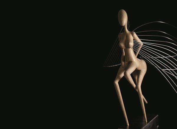 La Sauvage, 2016, Châtaignier, inox poli miroir et inox brossé, 60 cm x 45 cm x 53 cm, par Nathalie Auzépy,