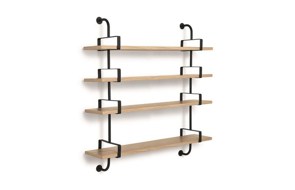 Réédition, son système à deux montants offre la possibilité d’insérer quatre étagères et d’en modifier la couleur ou la longueur au besoin. Il illustre bien toute la modernité liée au fonctionnalisme de cette époque. Étagère Demon, design Mathieu Matégot en 1954, métal peint et noyer massif L.95 x P.26 x H.135 cm, 899 €, Gubi chez Made in Design.