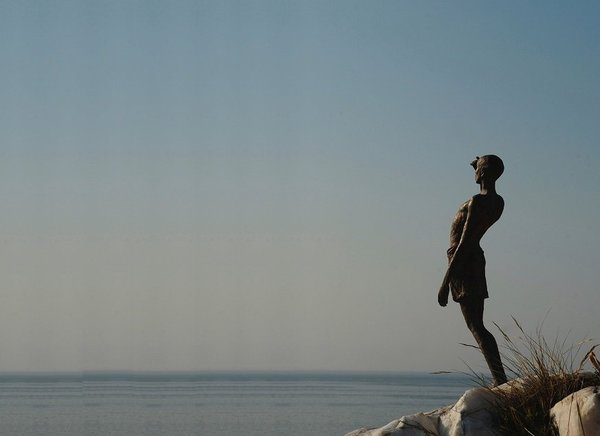 L'Attente, un bronze signé Marine de Soos.