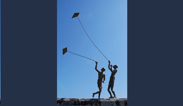 Voiles d'Enfance, par Marine de Soos.