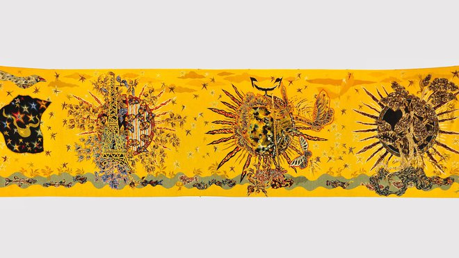 « Les Trois Soleils », création en 1960, tapisserie d’Aubusson, réalisée pour Orly, aéroport de Paris.