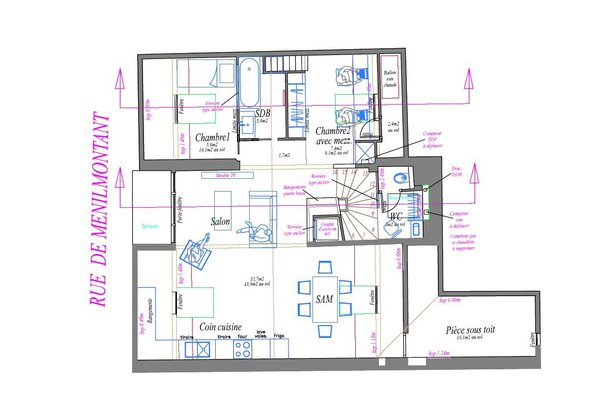 Le plan de l’appartement met en évidence la recomposition de l’espace avec ses différences de niveaux et les rangements créés qui appuient la nouvelle architecture intérieure ouverte.