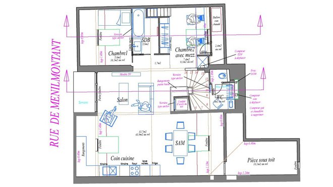 Le plan de l’appartement met en évidence la recomposition de l’espace avec ses différences de niveaux et les rangements créés qui appuient la nouvelle architecture intérieure ouverte.
