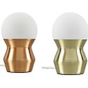 Mode veilleuse. Voici une belle association paradoxale, du verre givré qui n’éblouit pas, et de l’éclat du métal pour le côté raffiné! Lampe Izmo, D.10 x H.19 cm, 39,90 €.