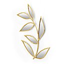 Deux versions, pour le miroir Gio en laiton ou fer forgé recouvert de feuille d’or rose et une inspiration végétale évidente. Création Célia Bertrand.