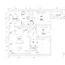 Plan de l’appartement après les travaux : La cuisine, originellement située à l’extrémité de l’appartement a été rapprochée du cœur de l’espace et des pièces de jour. Les chambres ont été recomposées en suites parentales. De nombreux rangements ont été créés et plusieurs cloisons ont été abattues pour ouvrir l’espace.