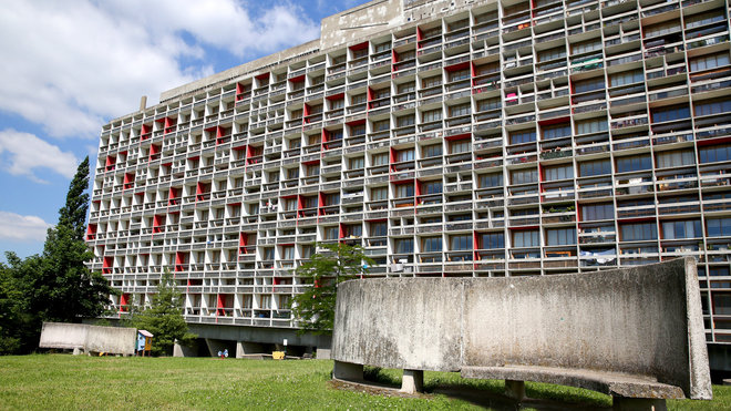 L’Unité d’Habitation,  a été inaugurée en 1967. La maîtrise d’œuvre a été aussi assurée par André  Wogenscky.
