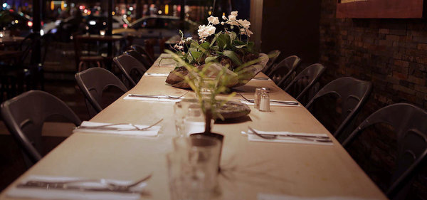 Pas moins de 100 couverts à l'intérieur et 30 en terrasse.