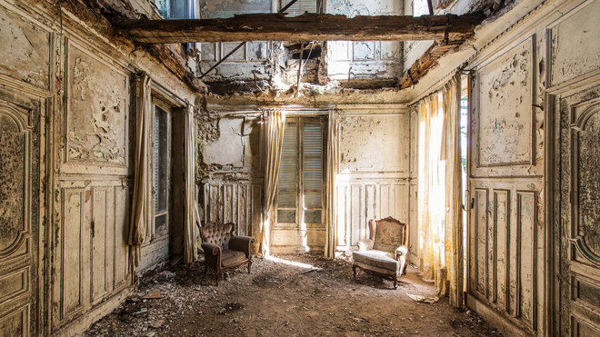 Romain Veillon, L’aube dorée, France, 2015, impression fine art contrecollée sur Dibond, 100 x 150 cm.