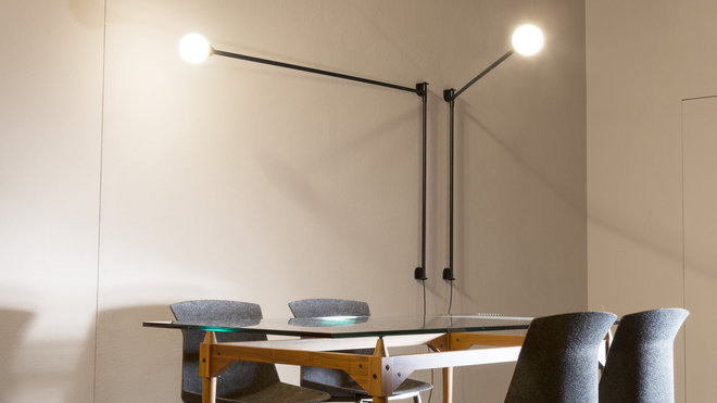 La Potence est une simple bulle de verre au bout d’un bras, décrivant un angle de 180°, création Charlotte Perriand.