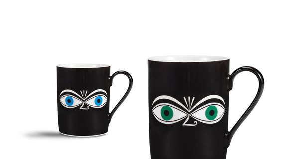 Clin d’œil. Furieusement modernes et graphiques, ils ont été créés par l’architecte d’intérieur et designer textile, en 1971, qui savait imaginer un décor dans ses moindres détails. Mug Eyes, création Alexander Girard, 17 €, Vitra.