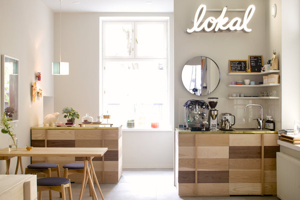 Loka est un concept store unique et son café intégré à la boutique, pour se restaurer, une coutume typiquement finlandaise.