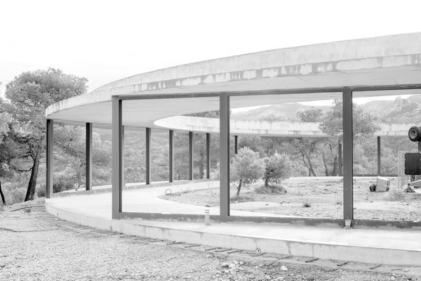 Le plateau naturel, sur lequel la maison a été bâtie, n’a pas été modifié.