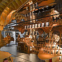 Les portraits des parfumeurs sont là pour rappeler que ces artistes sont le cœur de la maison.