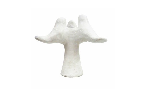 Sculptural et en forme d’oiseau, bougeoir Sejnan en terre cuite, 48 €. Création Philippe Xerri pour Rock The Kasbash.