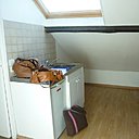 Avant les travaux: l’ancienne cuisine, sans rangements adaptés, faisait office de verrue dans le séjour.