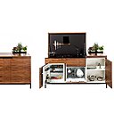 Ultra-fonctionnel, Maminicuisine est un concept de mini cuisine spécialement étudiée pour les petits espaces, les bureaux et les équipements touristiques. Entièrement équipée et personnalisée, elle est fabriquée à la main par une menuiserie haut de gamme, située à Aix-en-Provence. Création Félix Hegenbart pour Hegenb.art.