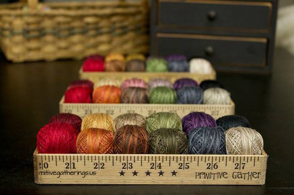 Idéal pour le rangement des pelotes de fil à broder Valdani.