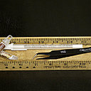 Boîtes courtes pour rangement de ciseaux, crayon et bobines.